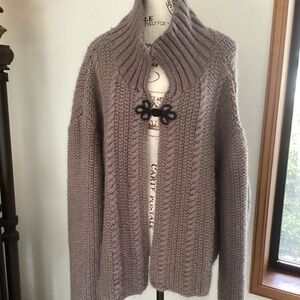 Big Chunky Oversized Knit Design Toggle Hasp Sweater🦋